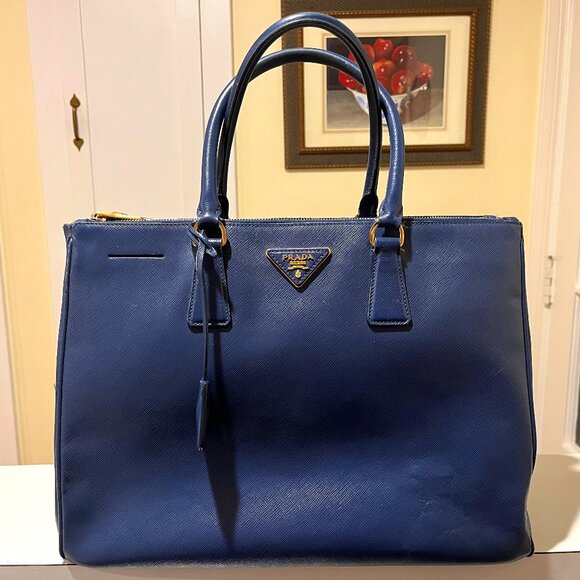 Prada Large Saffiano Galleria Tote - Picture 1 of 16